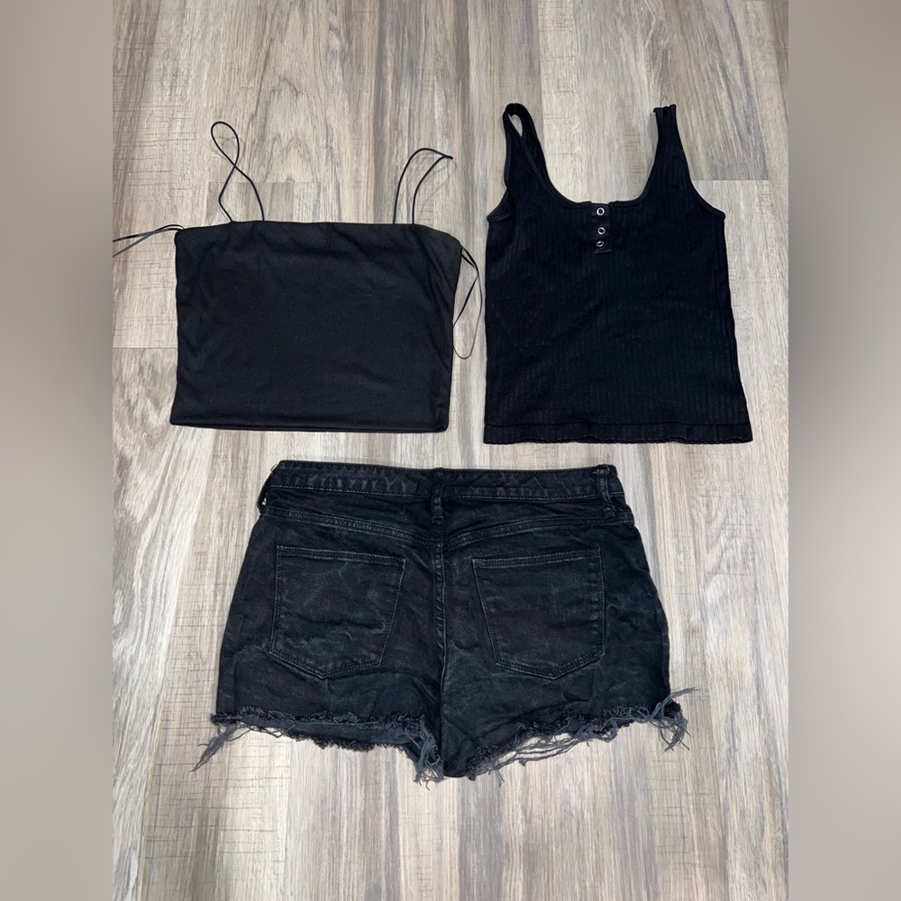 Tops and short set - Picture 3 of 12